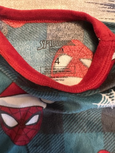 Spider-Man Christmas Pajama Set Size 4 - Picture 3 of 4