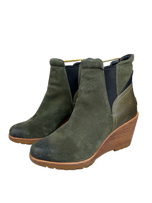 Sorel After Hours Chelsea Waterproof Suede Wedge Ankle Boots in Nori Sz. 7.5