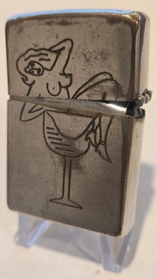 1969-70 Zippo Lighter Vietnam War SAIGON Naked Pinup Girl Soldier