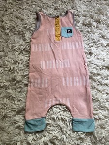 boutiques that sell rags to raches