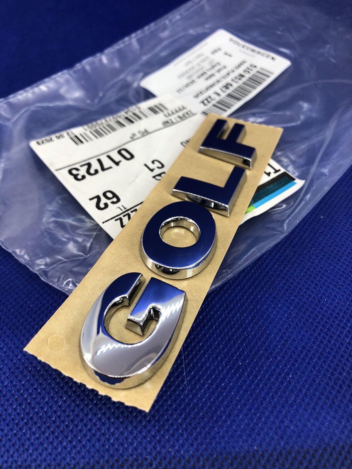 Badge VW Golf Sportsvan AM1 arrière pour remplacer un logo volé