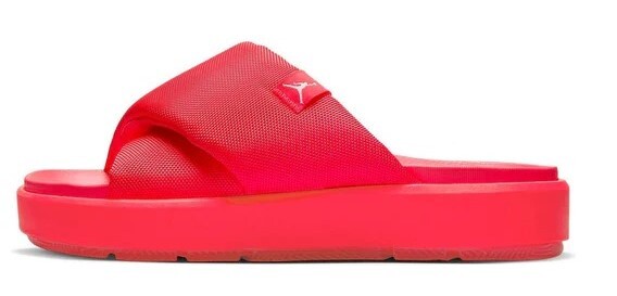 Женские кроссовки Jordan Sophia Slide Siren RedБелый-Siren Red DD9277 616 16990₽