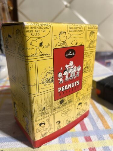 Hallmark 2002 Peanuts Gallery Snoopy Home Sweet Home Trinket Box Christmas - Picture 11 of 12