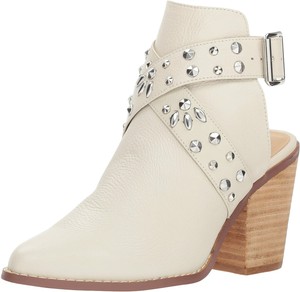 chinese laundry small town bootie