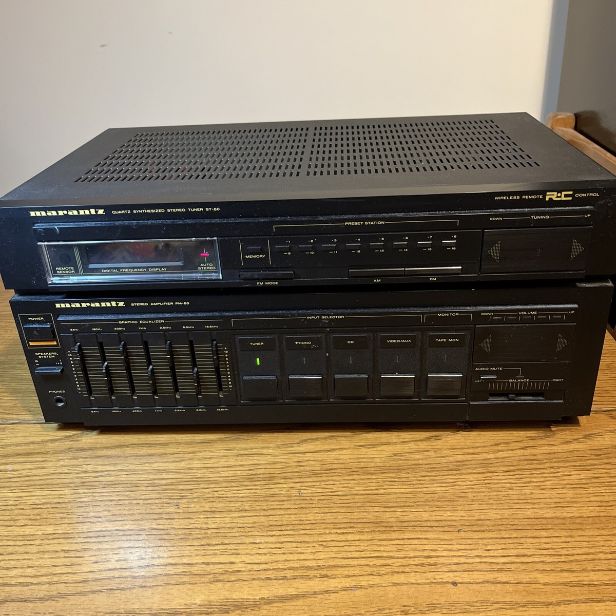 Marantz ST-60 Quartz Synthesized stereo Tuner With Stereo