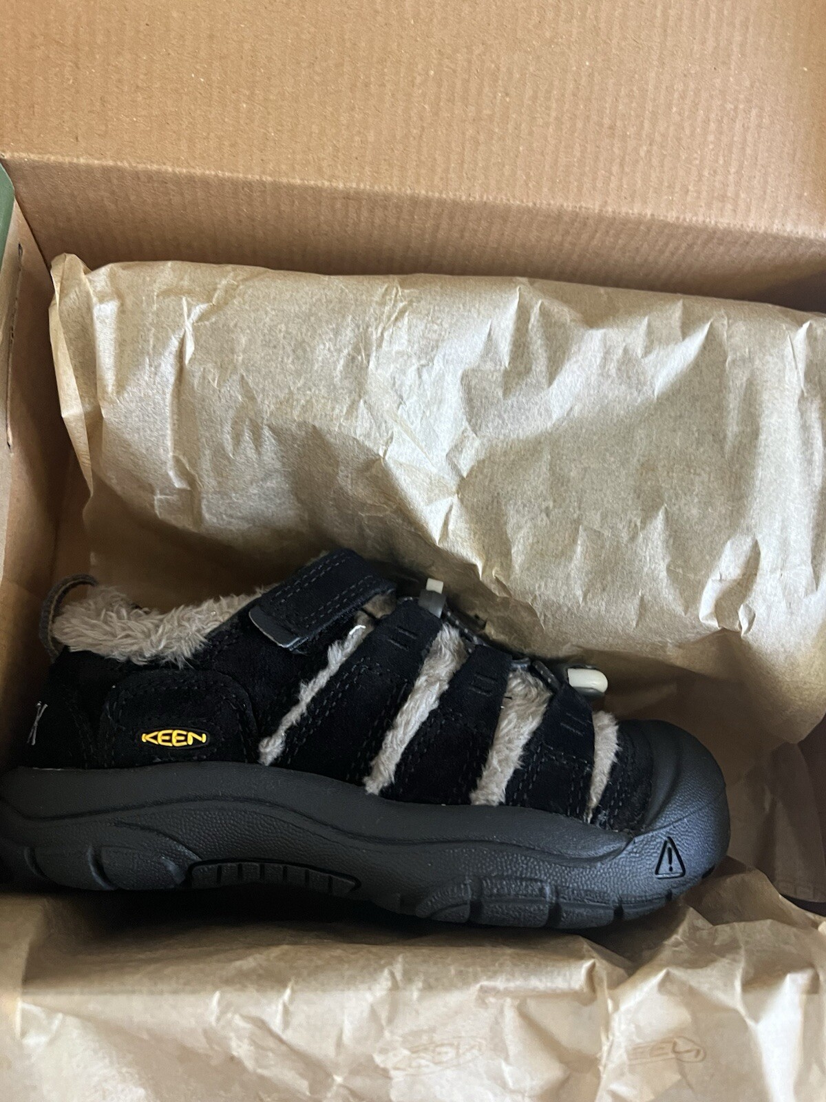 Scarpe Keen Cozy Newport bambino taglia 12 oro