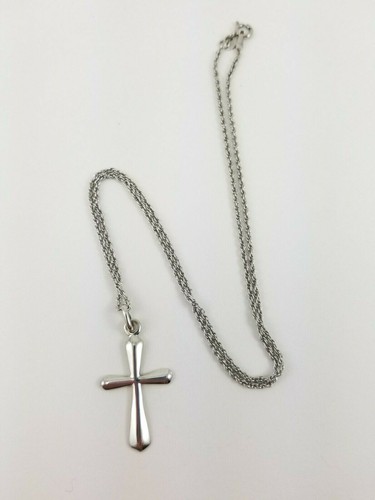 Highly Polished Cross Pendant on 18 