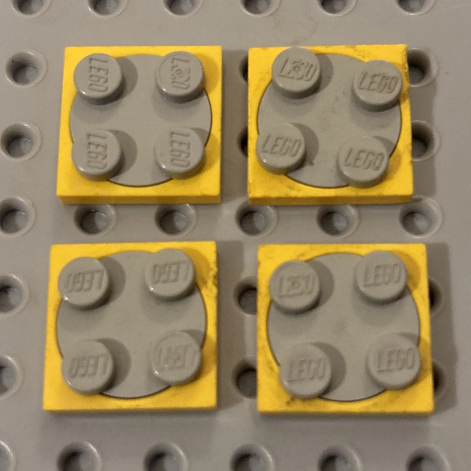 Missing Lego Brick 3680c01 Red & OldGray x 2 Turntable 2 x 2 Plate with Top (Com, photo 1 of 3
