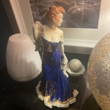Vintage Diana Vreeland  Elegance De Paris Franklin Mint Figurine .