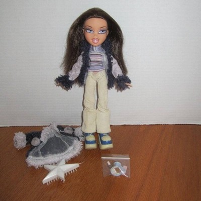 MGA Bratz 2003   Wintertime Wonderland Dana Beautiful Doll