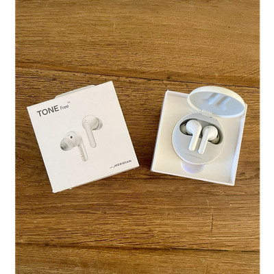 LG TONE Free In-Ear Bluetooth Kopfhörer (mit. MERIDIAN), Weiß