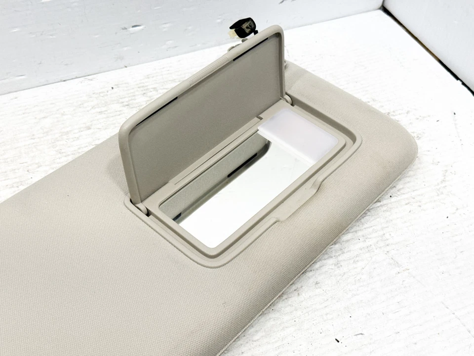 2017-2024 NISSAN ARMADA QX80 RIGHT PASSENGER SIDE SUN VISOR GRAY ILLUMINATED OEM - Image 4 of 4