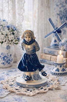 Vintage Delft Blue Dutch Girl Figurine 6.5  Royal Sphinx Style Holland #109