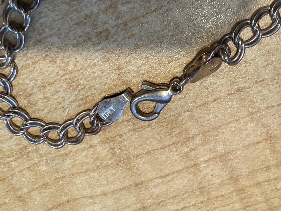 PULSERA ANTIGUA DE LEY CON DIJES + DIJES DE ESMALTE Foto 2 de 4