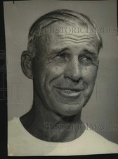 1949 Press Photo Los Angeles Rams football coach Clark Shaughnessy - sas17604