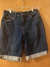 Time and Tru Women s Shorts Size 6