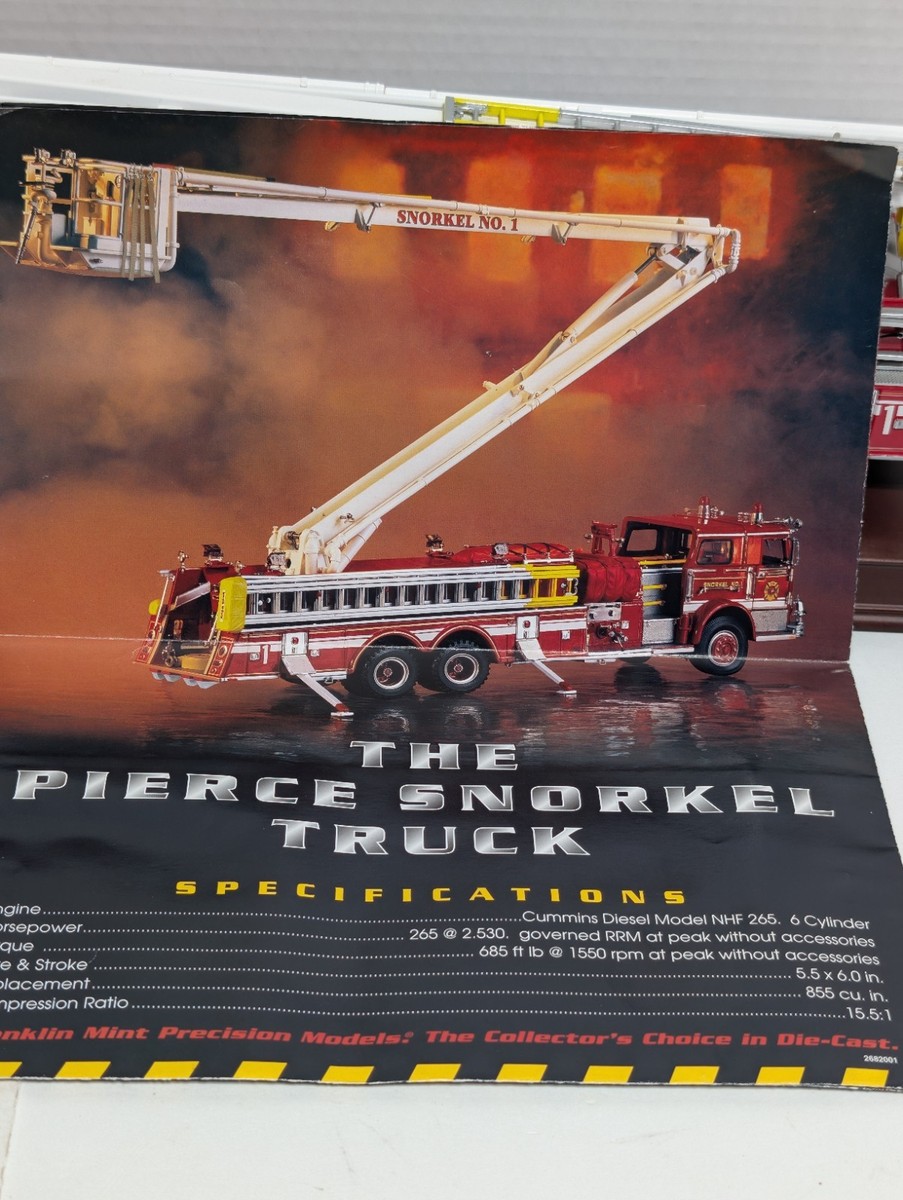フランクリンミント スノーケルFIRE ENGINEやや難あり1:32箱ナシ。 FRANKLIN MINT PRECISION MODEL - PIERCE SNORKEL FIRE ENGINE