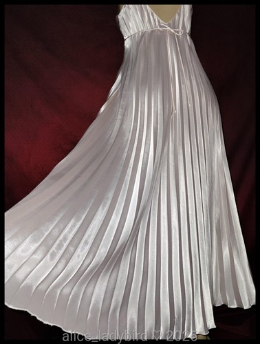 GLAMOROUS Vintage SATIN Pleated GOWN Lingerie SHINY Slip Dress Long ~XL 44-46 - Picture 8 of 9