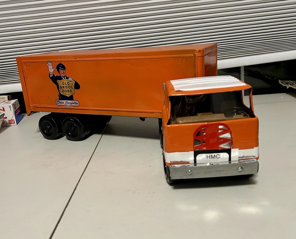 Vintage ERTL Allied Int Semi Trailer STK4400 Orange pressed steel -  1975 - Image 2 of 4