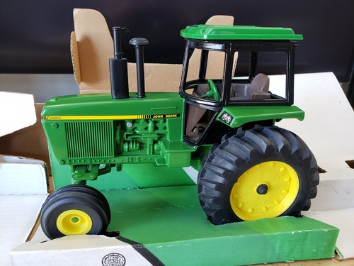 Ertl John Deere 4255 Row Crop Tractor Diecast 1:16 - Picture 3 of 12