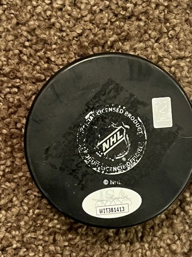 MARK RECCHI Signed Boston Bruins Puck - HOF 2017 (Exact Photo Shown) JSA - Picture 3 of 3