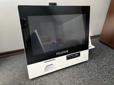 Fujifilm NEO Blade Kiosk, 21' senza computer/software