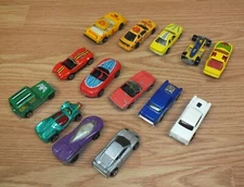 Random Mixed Lot of 14 Multi Brand / Multi Color Collectible Toy Cars **READ** 