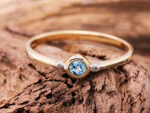9ct Yellow Gold Blue Topaz & Diamond Trilogy Size O Engagement Ring British Made - Afbeelding 1 van 11