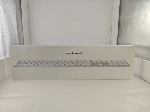 Apple Magic Wireless Keyboard with Numeric Keypad (MQ052LL/A) A1843