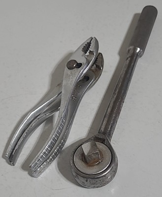 Crescent CeeTee G 26 Slip Joint Pliers Adjustable & S-K 42470 Ratchet Tool Set