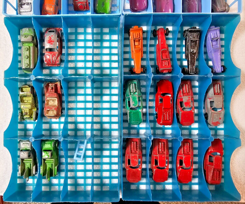 1960’s Toy Miniature Car Collector Display Case with Tootsie 42 Cars - VTG LOT - Picture 13 of 13
