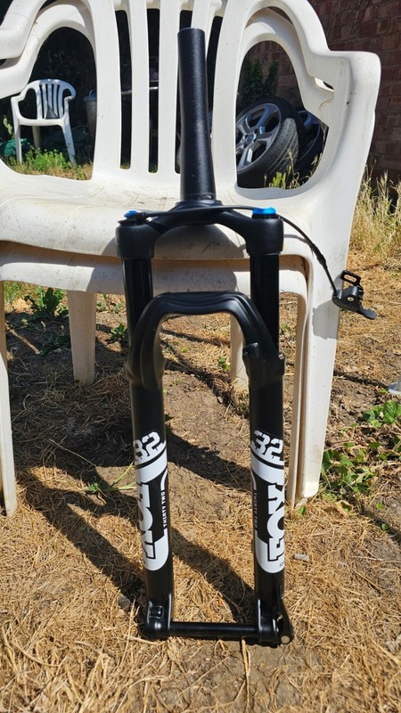 FOX 32 SUSPENSION  FORK 100mm 29er BOOST With Remote Fox Lock-Out