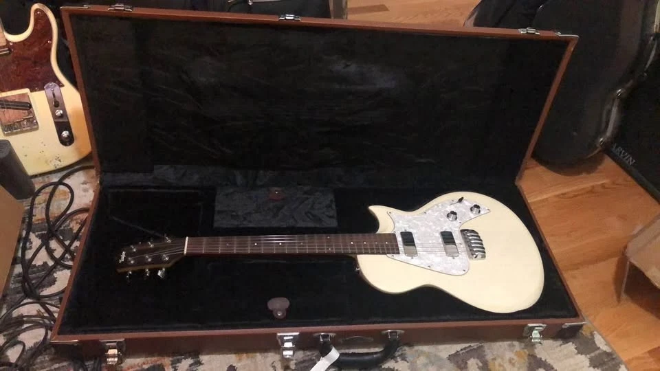 Taylor SB1-X Solid Body Electric Guitar w/ Hard Case – 2007 – Plays so NICE! - Image 2 of 4