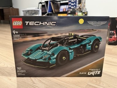 LEGO Technic 42208 Aston Martin Valkyrie 707pc Set 9+ Cars Box Asphalt