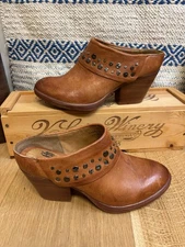 Sofft Women's Brown Leather Slip on Studded Clogs Mules Shoes Size 7.5 / EU 38.5