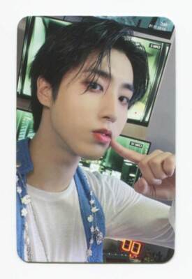 STRAY KIDS - 樂-STAR ROCK-STAR [APPLE MUSIC KOREA] EXCLUSIVE
