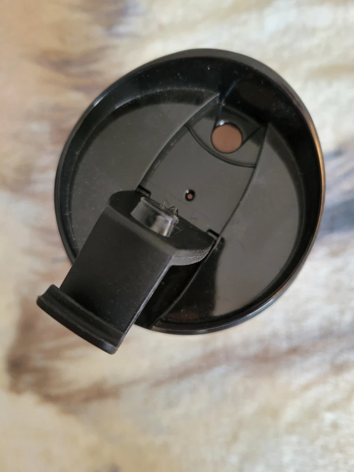 Taza de viaje Chickadee Foto 2 de 2