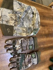 Realtree Extra Hunting Head Cover Osfa And Realtree Thinsulate Gloves Youth L/XL
