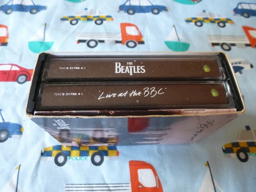 THE BEATLES LIVE AT THE BBC ORIGINAL 1994 APPLE RECORDS DOUBLE PLAY CASSETTE - Picture 4 of 6