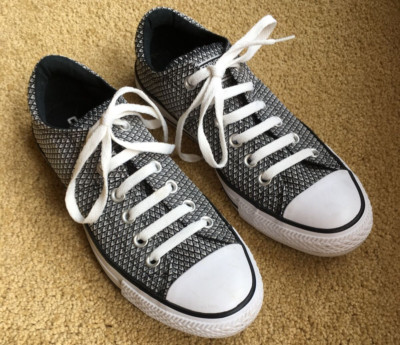 Converse All Star Gray Scale Triangle Pattern Sneaker Shoe Chuck Taylor Womens 8