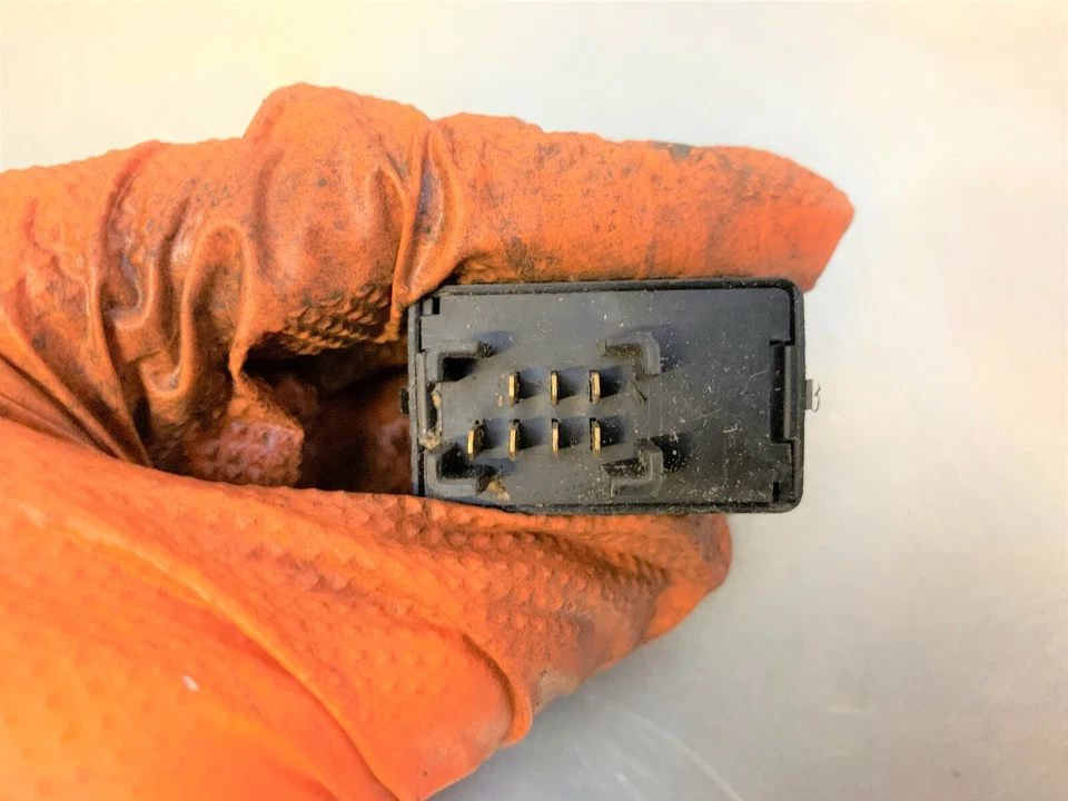 suzuki gsxr600 gsxr750 main fuse FE249JR DOT 066500 4230 12V 2006 2007 genuine - Image 2 of 3