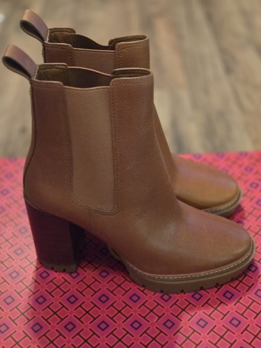 Tory Burch CARSON LUG-SOLE ANKLE BOOT Size 8.5 - Picture 4 of 5