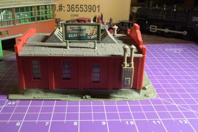 HO Building Standard Electric faux brick, skylights, wall heater, signage  /TKO