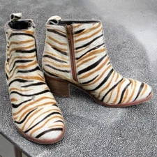 Boho Western Cow Fur Boots Size 6.5 Animal Print Zebra Chunky Zip Up Cowgirl 