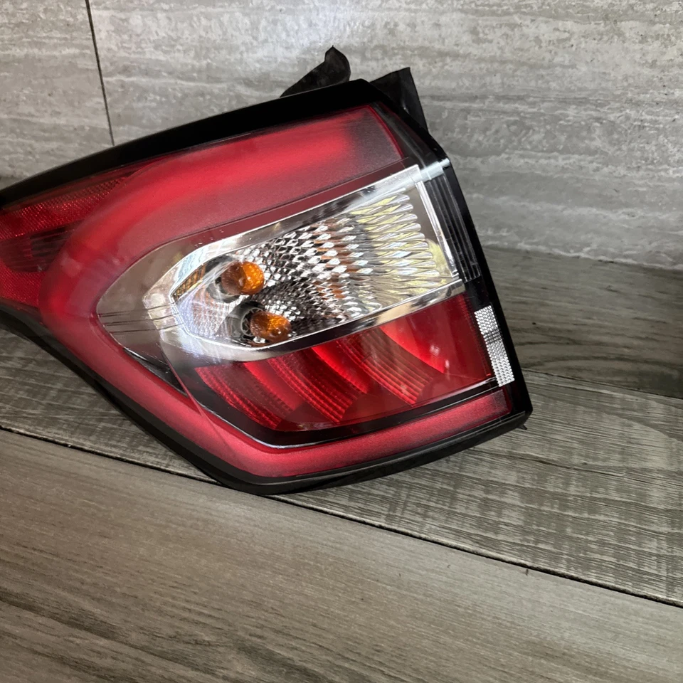 🥇 正品 2017 2018 年 2019 福特 Escape 左驱动器侧外 LED 尾灯原始设备制造商 — 第 2/4 张图片