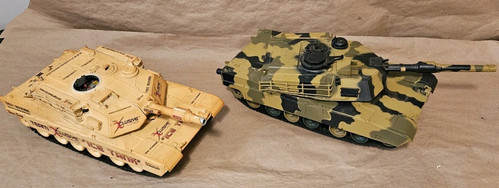 Two (2) RC Battle Tank 2.4Ghz Heng Long 1/24 Abrams M1A2 3816 Airsoft - UNTESTED