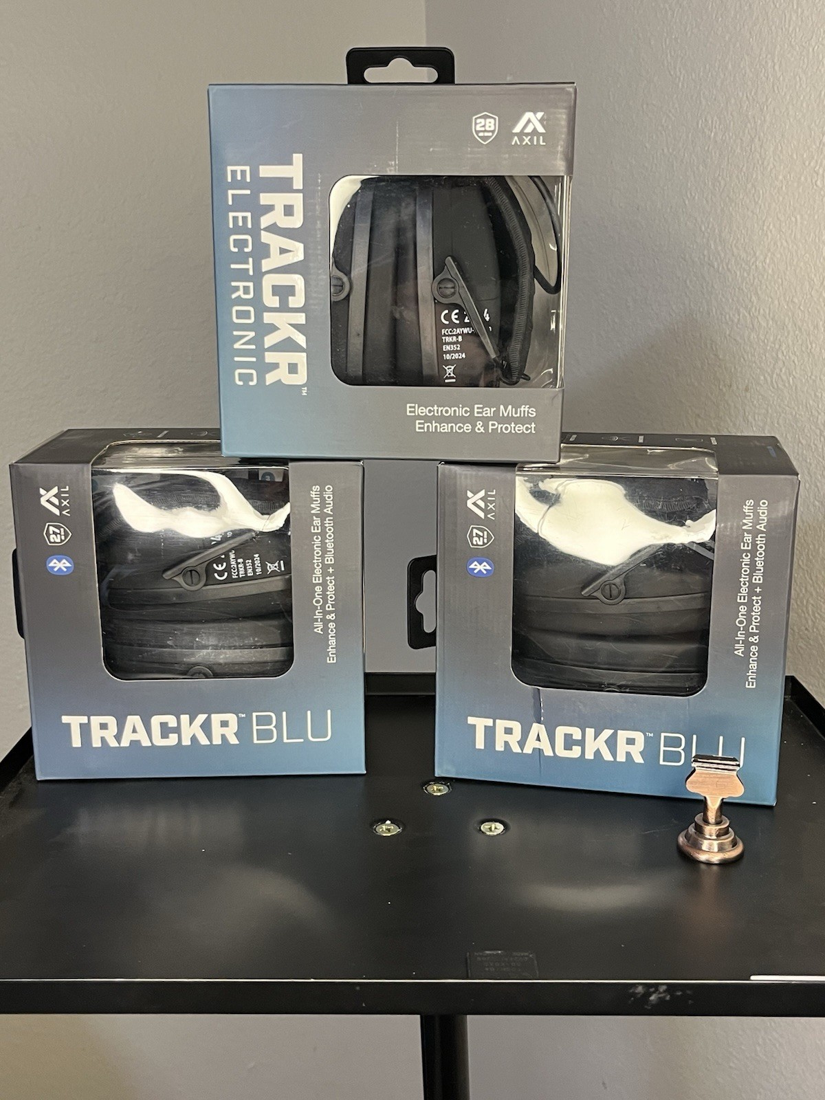 AXIL Trackr Electronic Ear Muffs Hearing Protection & Enhancement NEW Sealed