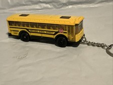 Keychain Matchbox 2025 MBX EV School Bus 123/125 Custom 1/64 Scale New Llavero