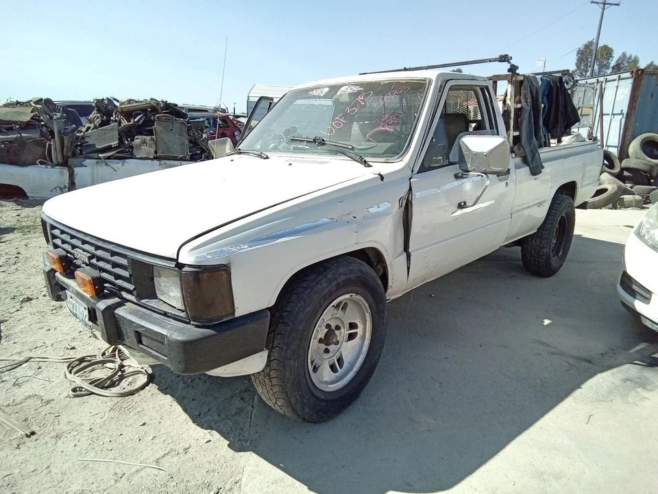 Fuel Pump Only Gasoline Efi Engine Fits 84-85 TOYOTA PICKUP 30181711 - Image 2 of 4