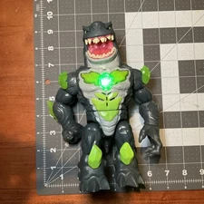 Beast Lab MAYHEM MEGASHARK Shark Action Figure Toy Lights AND Sounds Creator